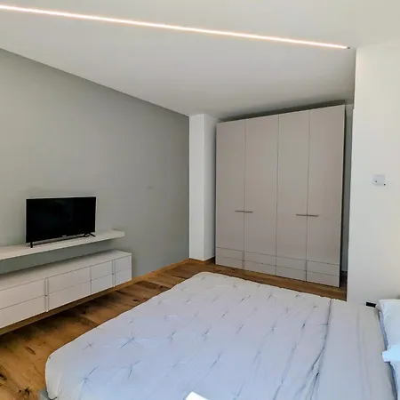 Apartment Domus Aurea *