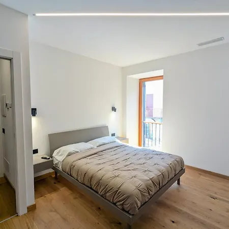 Domus Aurea Апартаменты Домодоссола